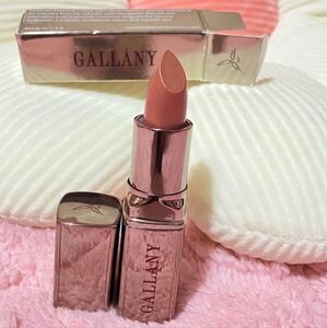 Nude Lipstick